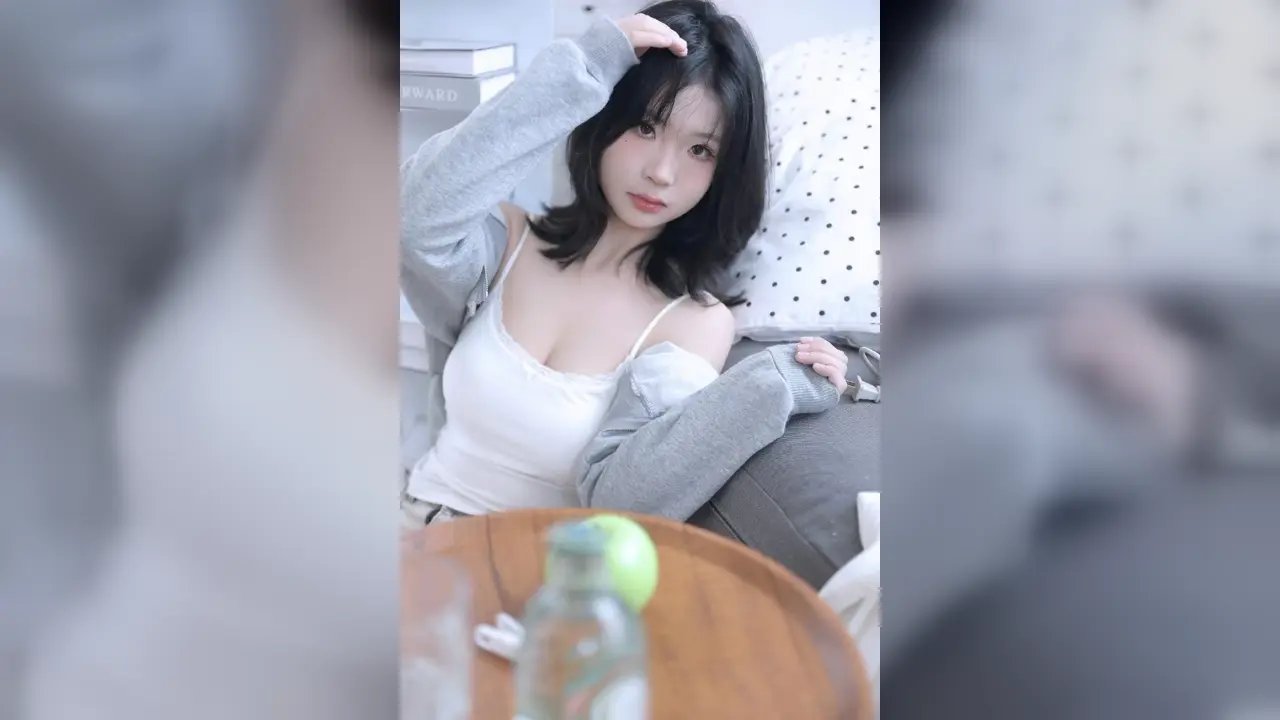 每日投稿吃瓜-雨天幕后花絮